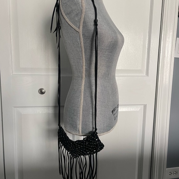 CARAVANA black leather Coyopa animal hand cut bag purse fringe straps - Picture 3 of 9